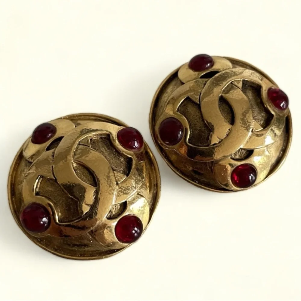 Chanel CC Logo Gripoix Ruby Red Glass Embellished Vintage Clip-on Earrings EUC